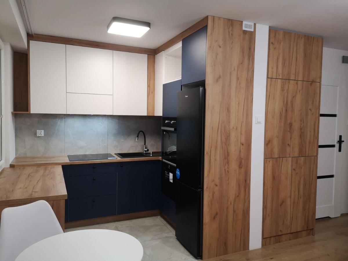 Male Mieszkanie Apartment