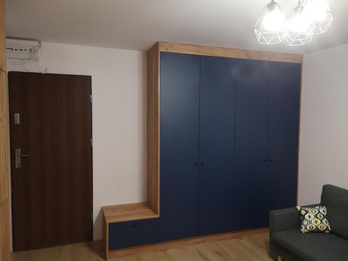 Male Mieszkanie Apartment